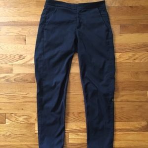 Lululemon &go City Trek Trouser Navy Blue